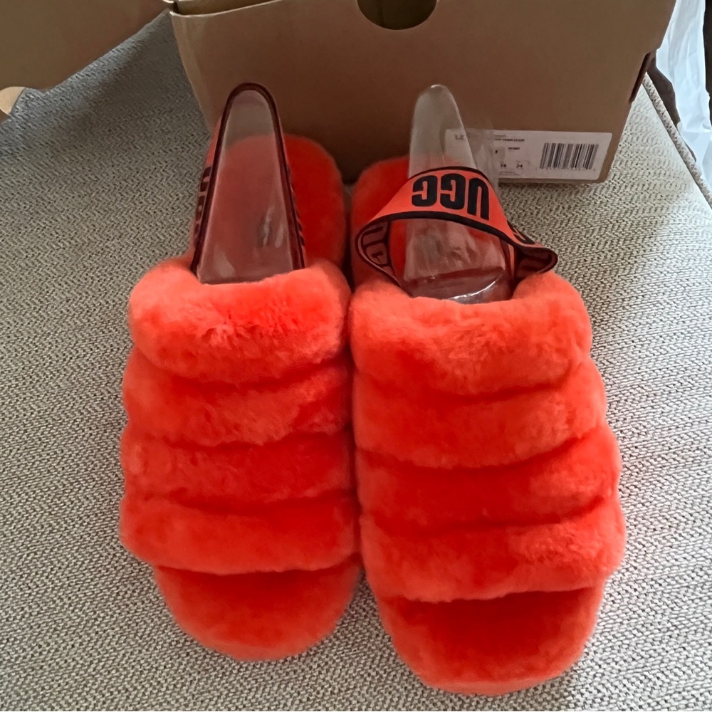 NIB UGG Fluff Yeah slide / UGG slippers - orange